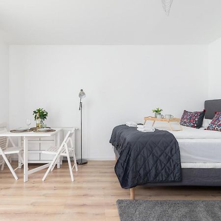 Elegant Pet-Friendly Studio In Krakow By Noclegi Renters Экстерьер фото