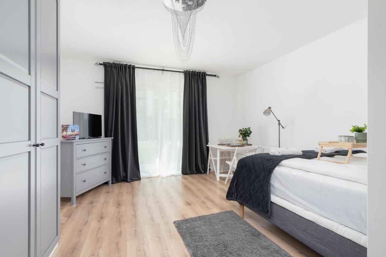 Elegant Pet-Friendly Studio In Krakow By Noclegi Renters Экстерьер фото