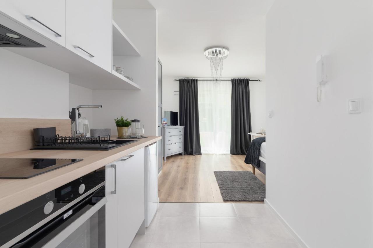 Elegant Pet-Friendly Studio In Krakow By Noclegi Renters Экстерьер фото