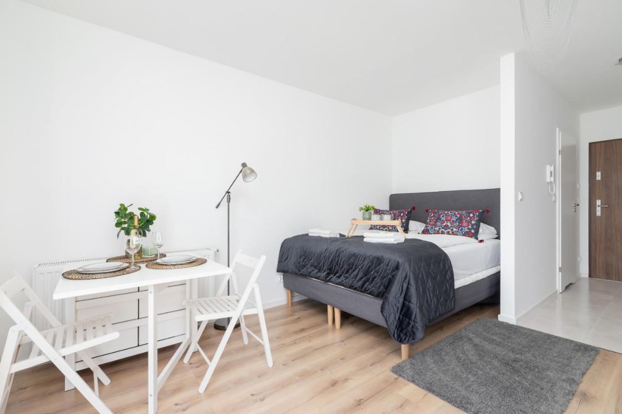 Elegant Pet-Friendly Studio In Krakow By Noclegi Renters Экстерьер фото